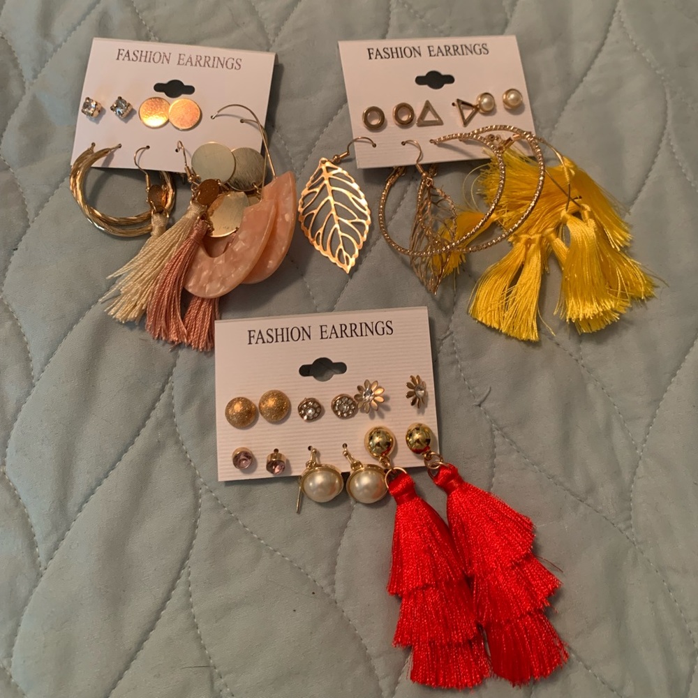 18 pairs of earrings